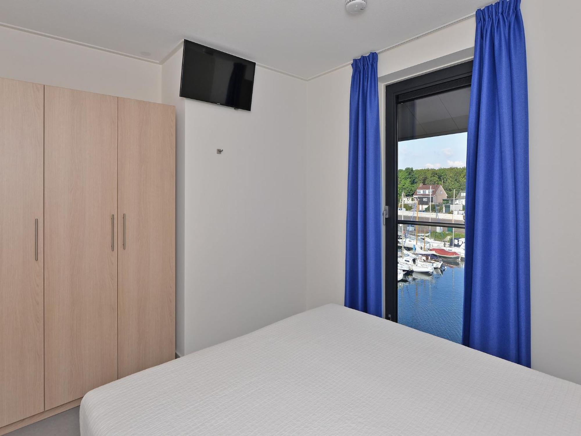 Waterlodge Blue Lagoon On A Jetty For 4 People Kamperland Extérieur photo